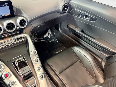 Used 2019 Mercedes-Benz AMG GT Roadster image 22