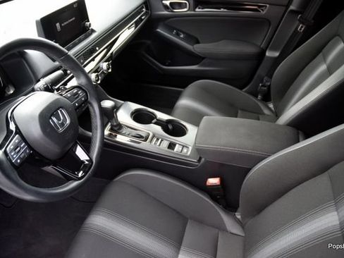 Used 2025 Honda Civic Sport image 10