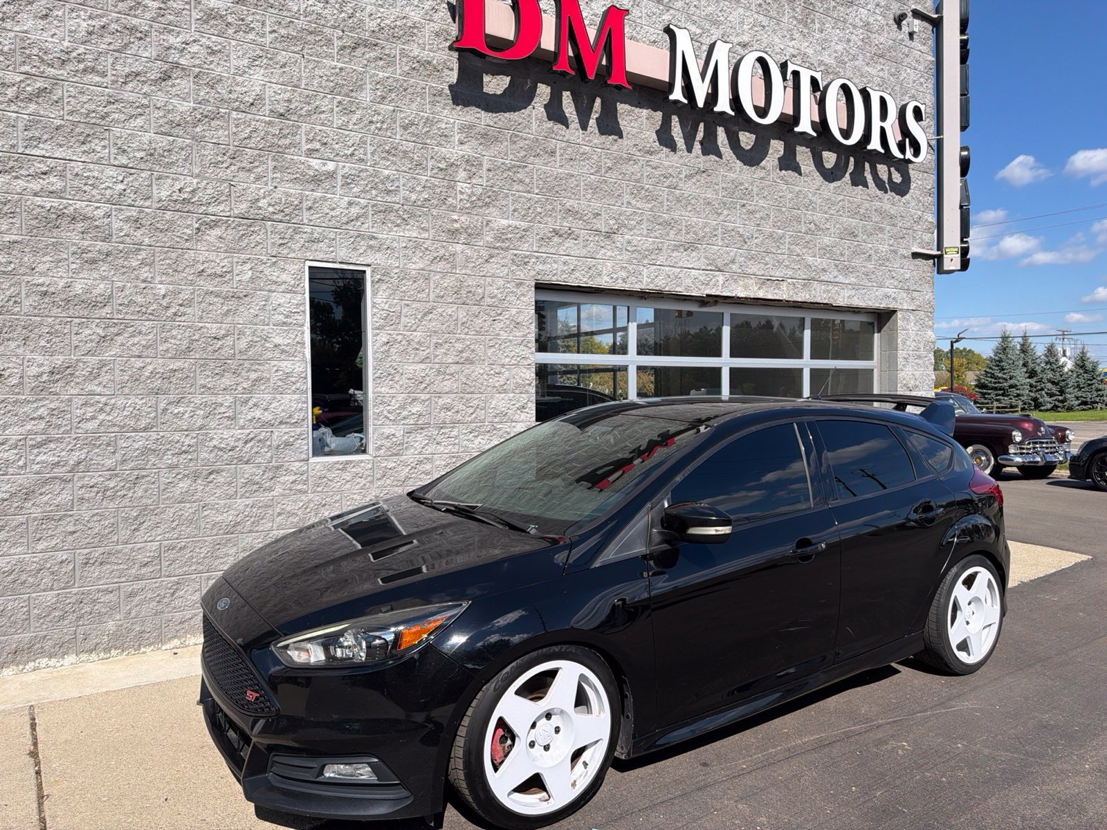 Used 2018 Ford Focus ST w/ Equipment Group 401A FWD image 2