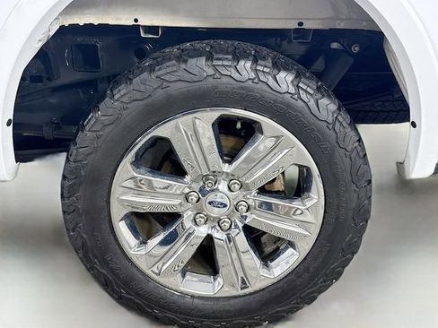 Certified 2019 Ford F150 Lariat w/ Equipment Group 502A Luxury image 36