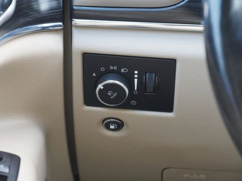 Used 2020 Jeep Grand Cherokee Limited image 37