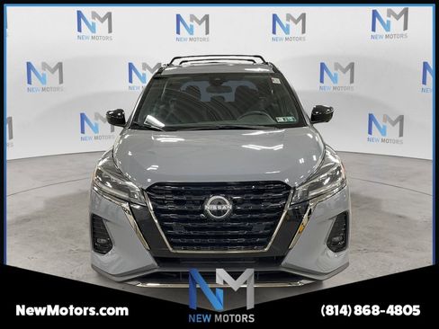 Used 2022 Nissan Kicks SR w/ Exterior Package image 8