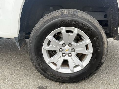 Used 2020 Chevrolet Colorado LT w/ Safety Package image 11
