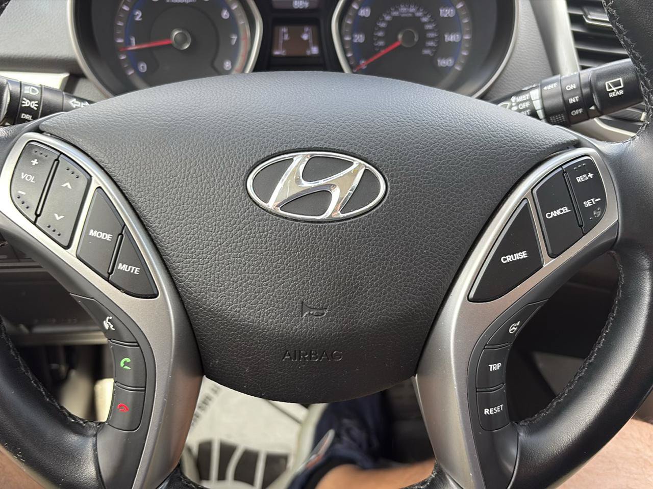 Used 2016 Hyundai Elantra GT FWD image 25
