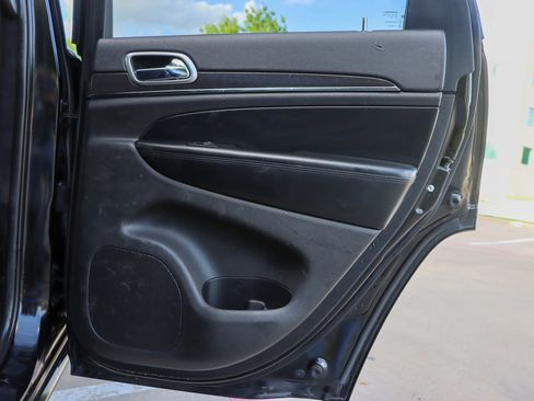 Used 2018 Jeep Grand Cherokee Limited RWD image 10