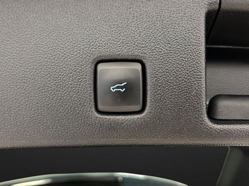 Used 2022 Ford Escape Titanium AWD/4WD image 30