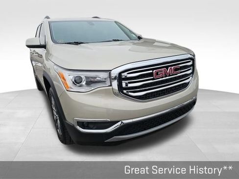 Used 2017 GMC Acadia SLT image 3