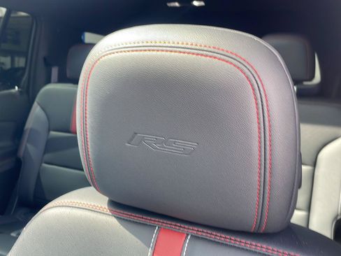 Used 2025 Chevrolet Traverse RS w/ LPO, Floor Liner Package FWD image 10