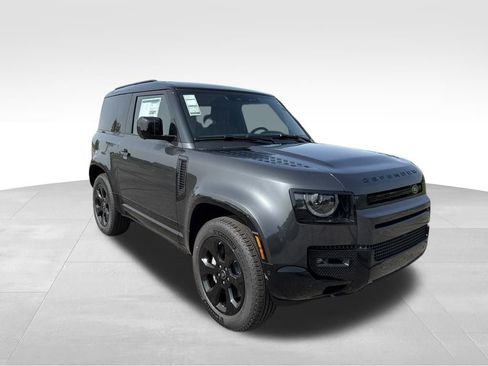 New 2025 Land Rover Defender 90 X-Dynamic SE image 5