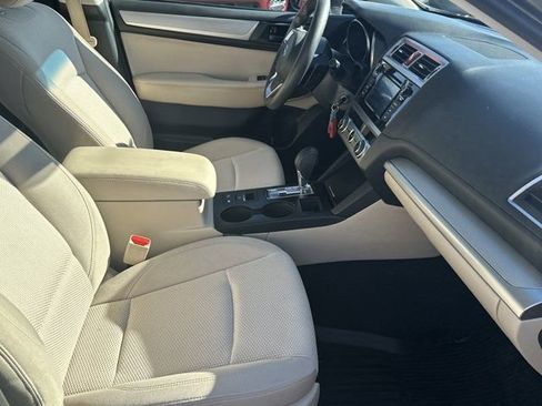 Used 2019 Subaru Outback 2.5i image 15