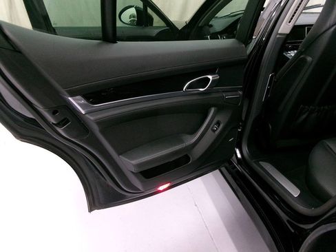 Used 2014 Porsche Panamera 4 AWD/4WD image 25