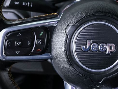 Used 2021 Jeep Wrangler Unlimited Sahara AWD/4WD image 11