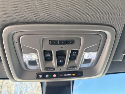 Used 2023 GMC Sierra 2500 Denali image 16