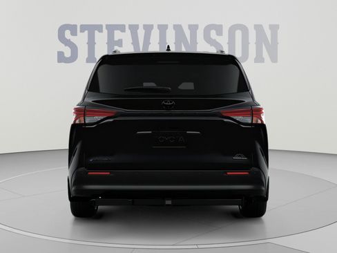 New 2026 Toyota Sienna XLE Woodland Edition AWD/4WD image 8