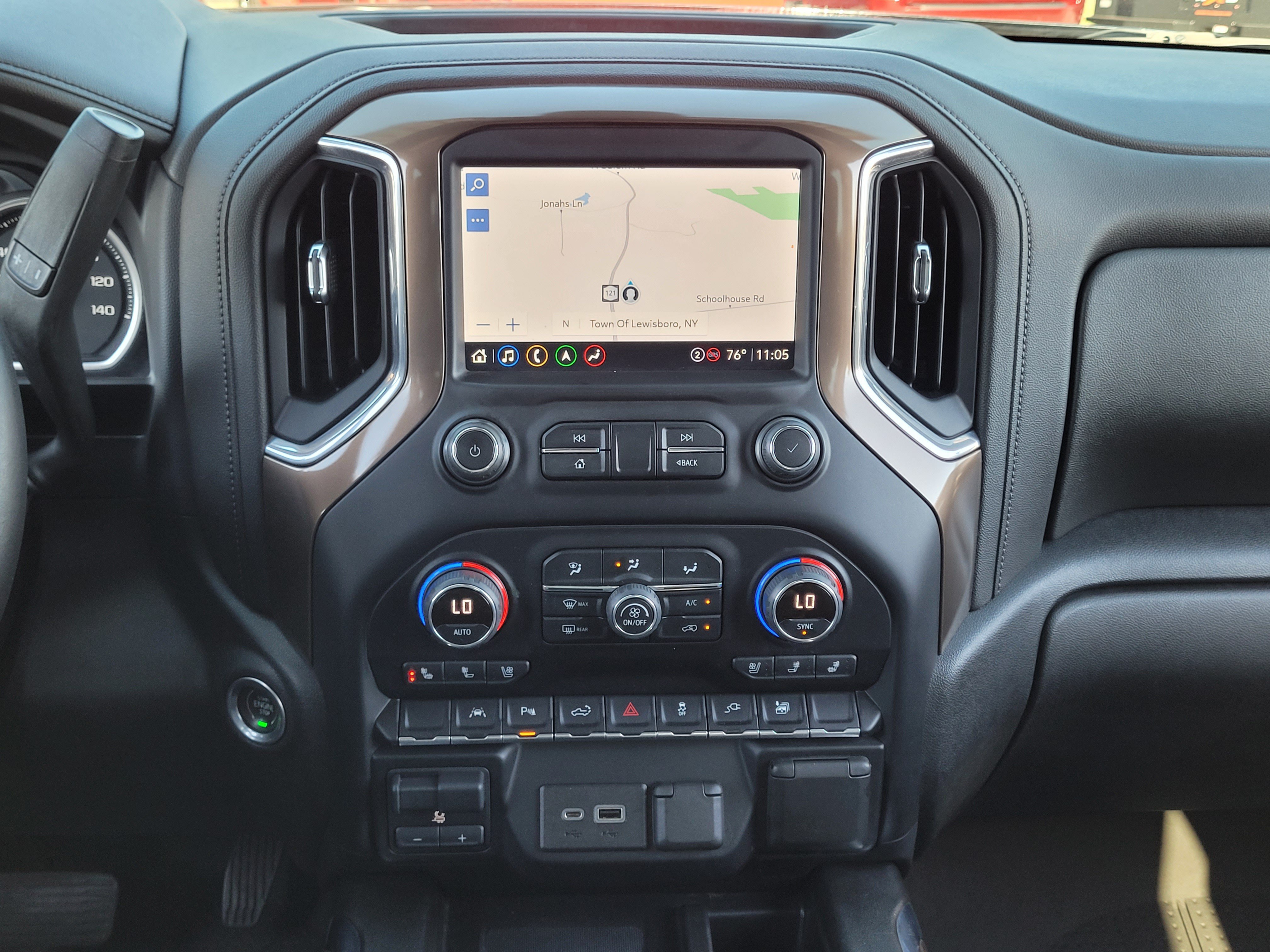 Used 2022 Chevrolet Silverado 1500 High Country w/ Technology Package AWD/4WD image 14