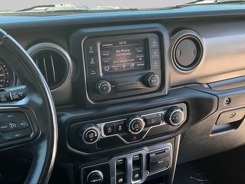 Used 2020 Jeep Wrangler Sport AWD/4WD image 7