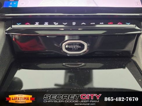 New 2026 Jeep Grand Cherokee L 4WD image 22
