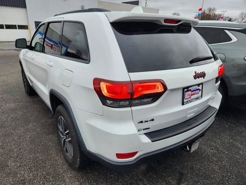 Used 2019 Jeep Grand Cherokee Trailhawk AWD/4WD image 4