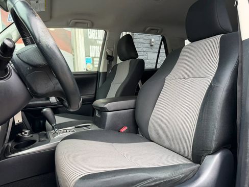 Used 2016 Toyota 4Runner SR5 image 10