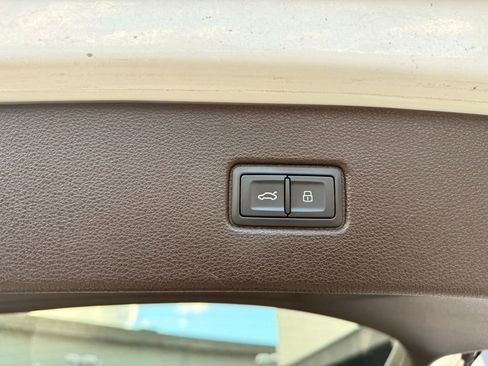 Used 2018 Audi Q7 3.0T Premium Plus image 37