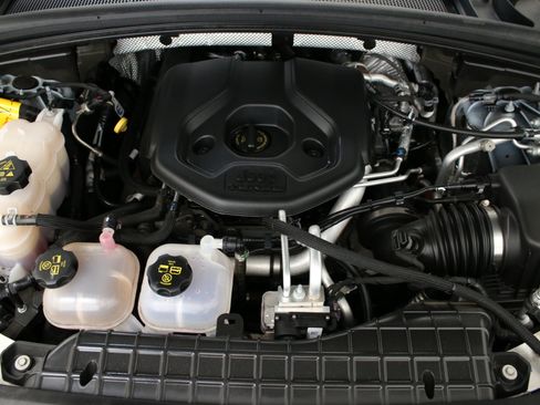 Used 2023 Jeep Grand Cherokee 30th Anniversary AWD/4WD image 38