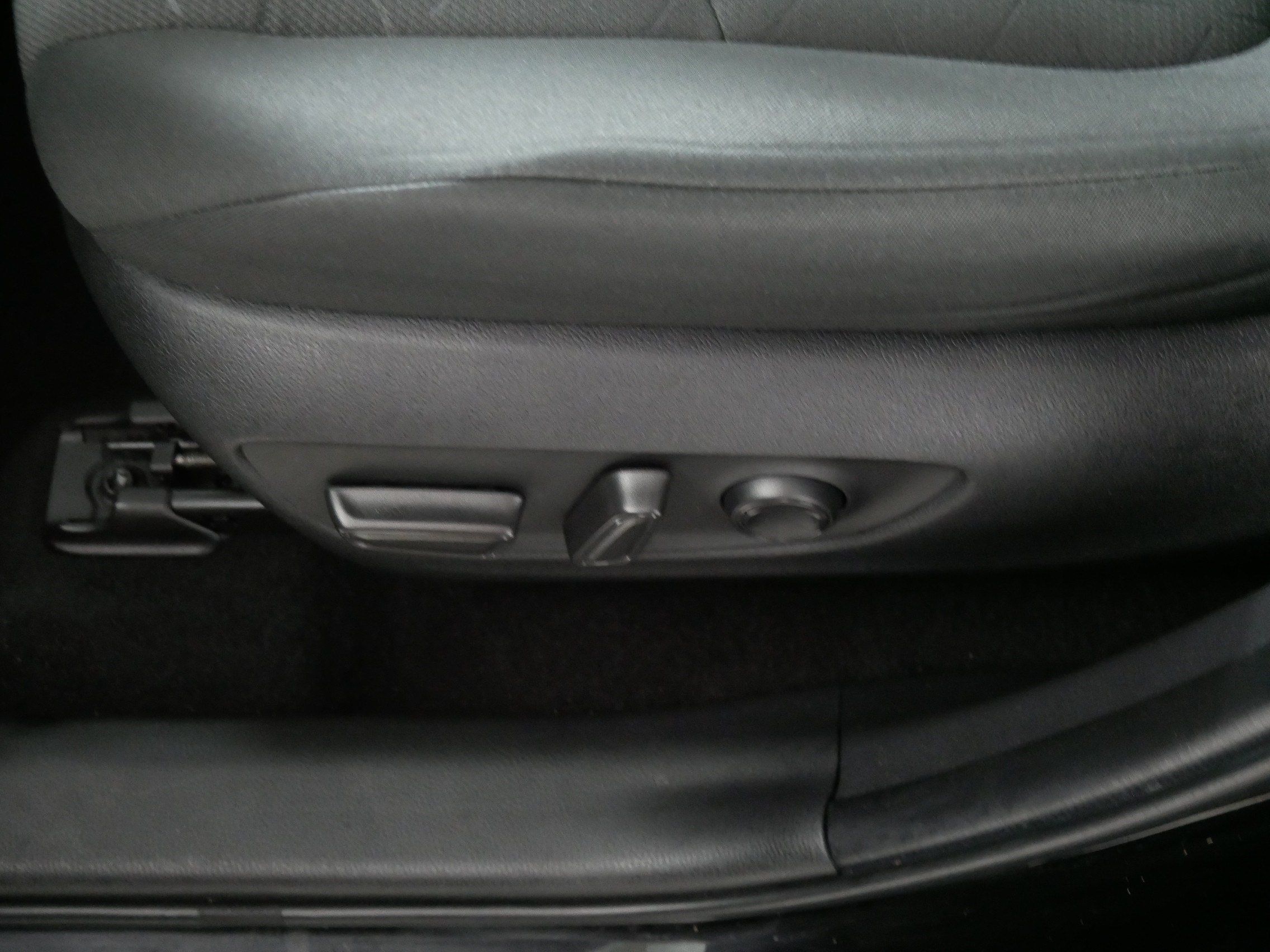 Used 2023 Toyota RAV4 XLE AWD/4WD image 20