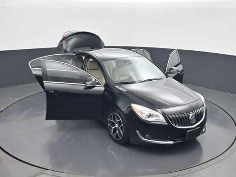 Used 2017 Buick Regal Premium w/ Driver Confidence Package #1 FWD image 29