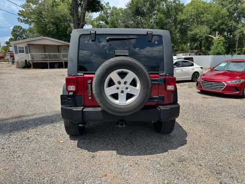 Used 2012 Jeep Wrangler Unlimited Sport AWD/4WD image 4