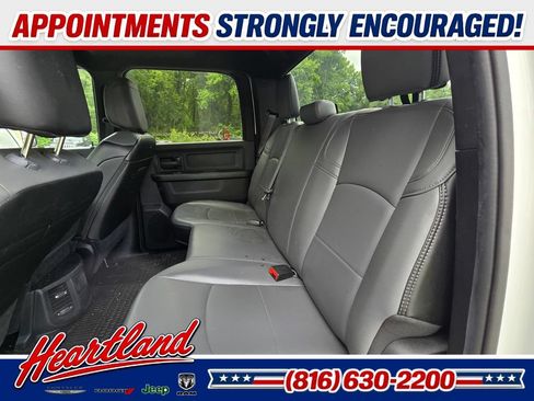 Used 2022 RAM 2500 Tradesman w/ Chrome Appearance Group AWD/4WD image 16
