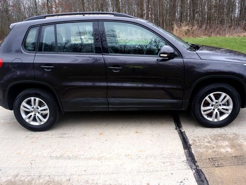 Used 2016 Volkswagen Tiguan S image 6