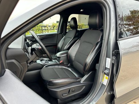 Used 2025 Ford Escape ST-Line FWD image 10