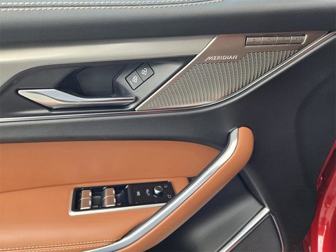 Used 2025 Jaguar F-PACE R-Dynamic S image 17