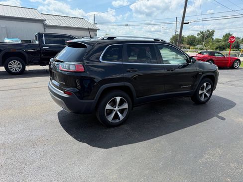 Used 2020 Jeep Cherokee Limited AWD/4WD image 5