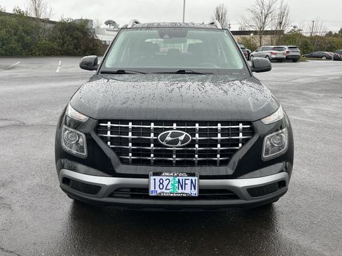 Used 2022 Hyundai Venue SEL image 8