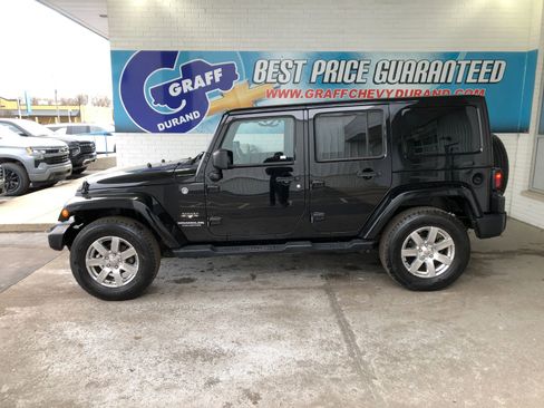 Used 2017 Jeep Wrangler Unlimited Sahara w/ Max Tow Package image 5