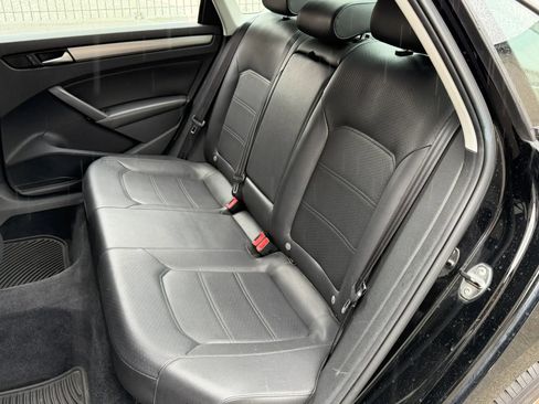 Used 2014 Volkswagen Passat 1.8T Wolfsburg Edition FWD image 10