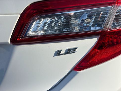 Used 2014 Toyota Camry LE w/ Moonroof Package FWD image 14