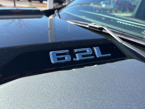 Used 2024 Chevrolet Silverado 1500 ZR2 w/ Technology Package image 10