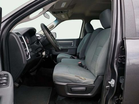 Used 2017 RAM 1500 Classic SLT AWD/4WD image 15