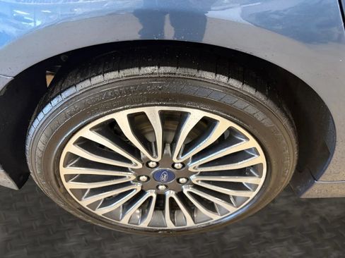 Used 2018 Ford Fusion Titanium AWD/4WD image 41