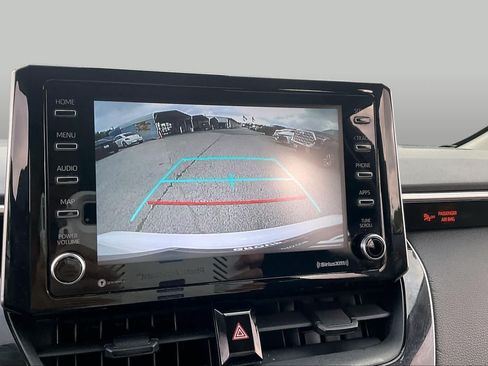 Used 2021 Toyota Corolla LE FWD image 22