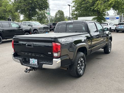 Used 2019 Toyota Tacoma TRD Off-Road AWD/4WD image 5