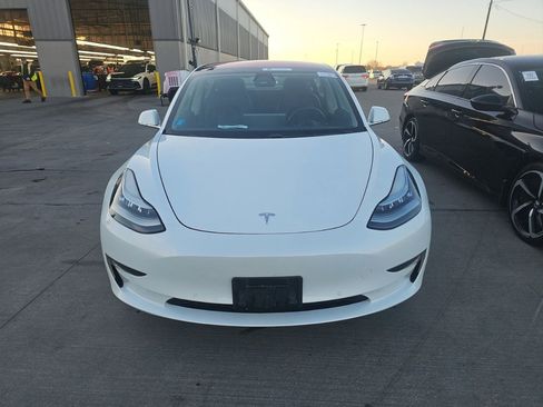 Used 2018 Tesla Model 3 Long Range image 2