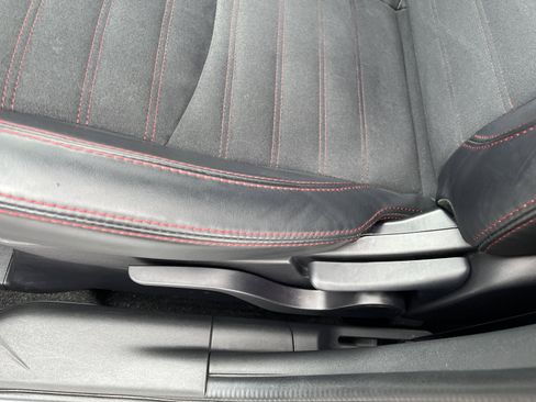 Used 2024 Mitsubishi Outlander Sport SE image 13