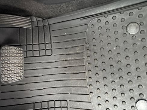 Certified 2022 Chevrolet TrailBlazer RS w/ Driver Confidence Package image 17