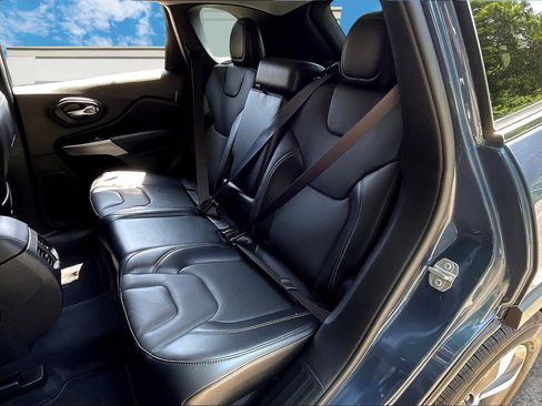 Certified 2021 Jeep Cherokee Limited image 23