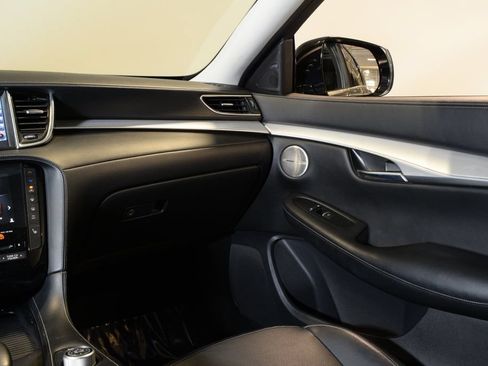 Certified 2019 INFINITI QX50 Essential w/ Proactive Package FWD image 17