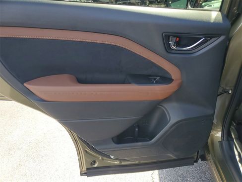 New 2026 Subaru Forester Touring image 10