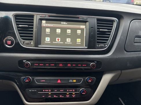 Used 2016 Kia Sedona SX image 14
