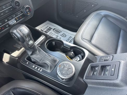 Used 2025 Ford Bronco Outer Banks AWD/4WD image 21